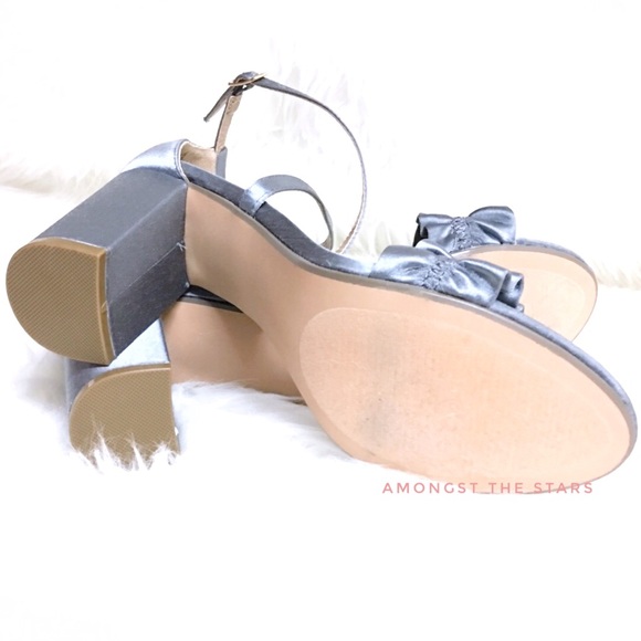 Steve Madden Sundaze Satin Grey Ruffle Heels - Picture 7 of 7